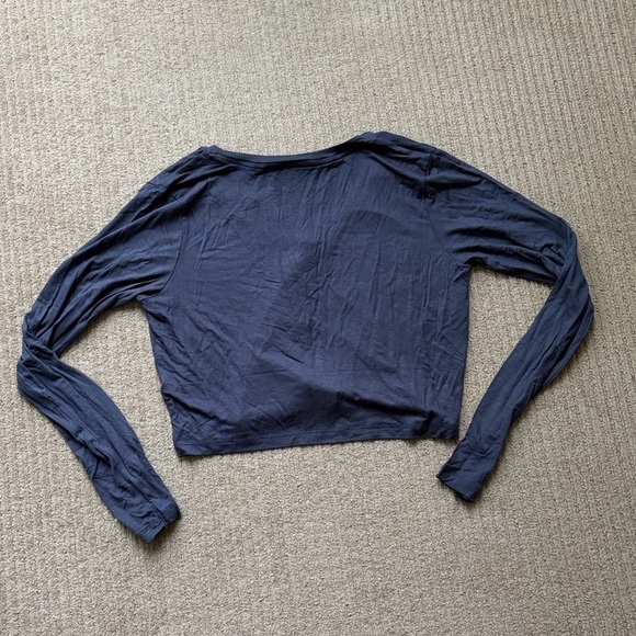 La Vie En Rose Cropped Button-Down Lounge Long-Sleeve, M - Picture 2 of 5